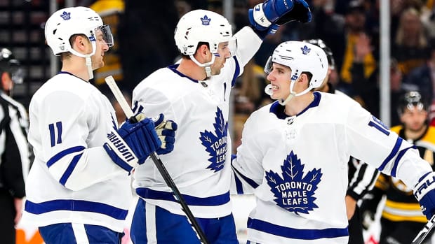 tavares-marner-maple-leafs-bruins.jpg